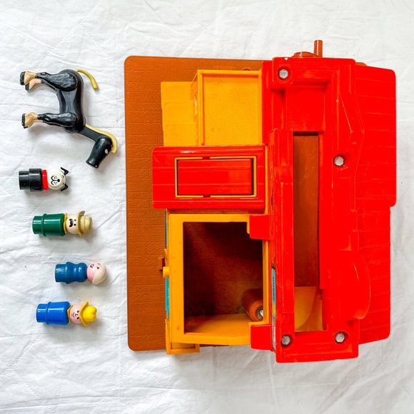 Vintage 1982 Fisher Price Play Family Little People Western Town Set #934 - Picture 5 of 11